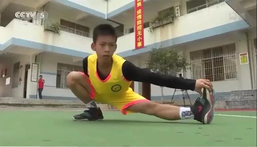 如何使用创新科技设备监测篮球运动员的训练数据_2